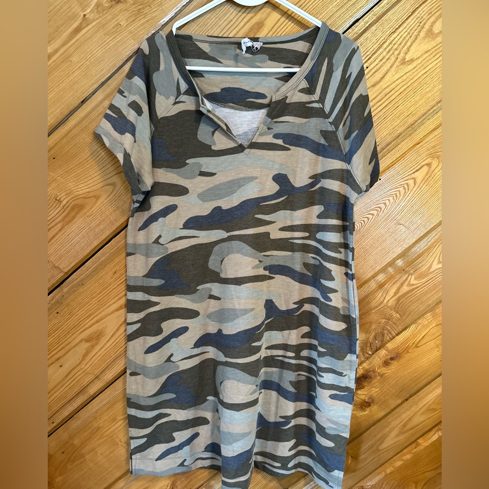 Cable & Guage Camo Dress Size XL